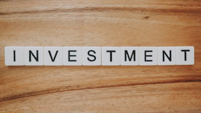 Investing vs Saving: What Is the Difference?